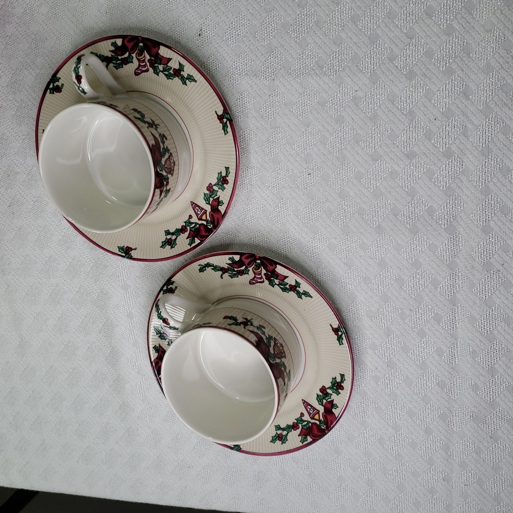 2 Fitz & Floyd SANTA'S LIST Teacup & Saucer Sets